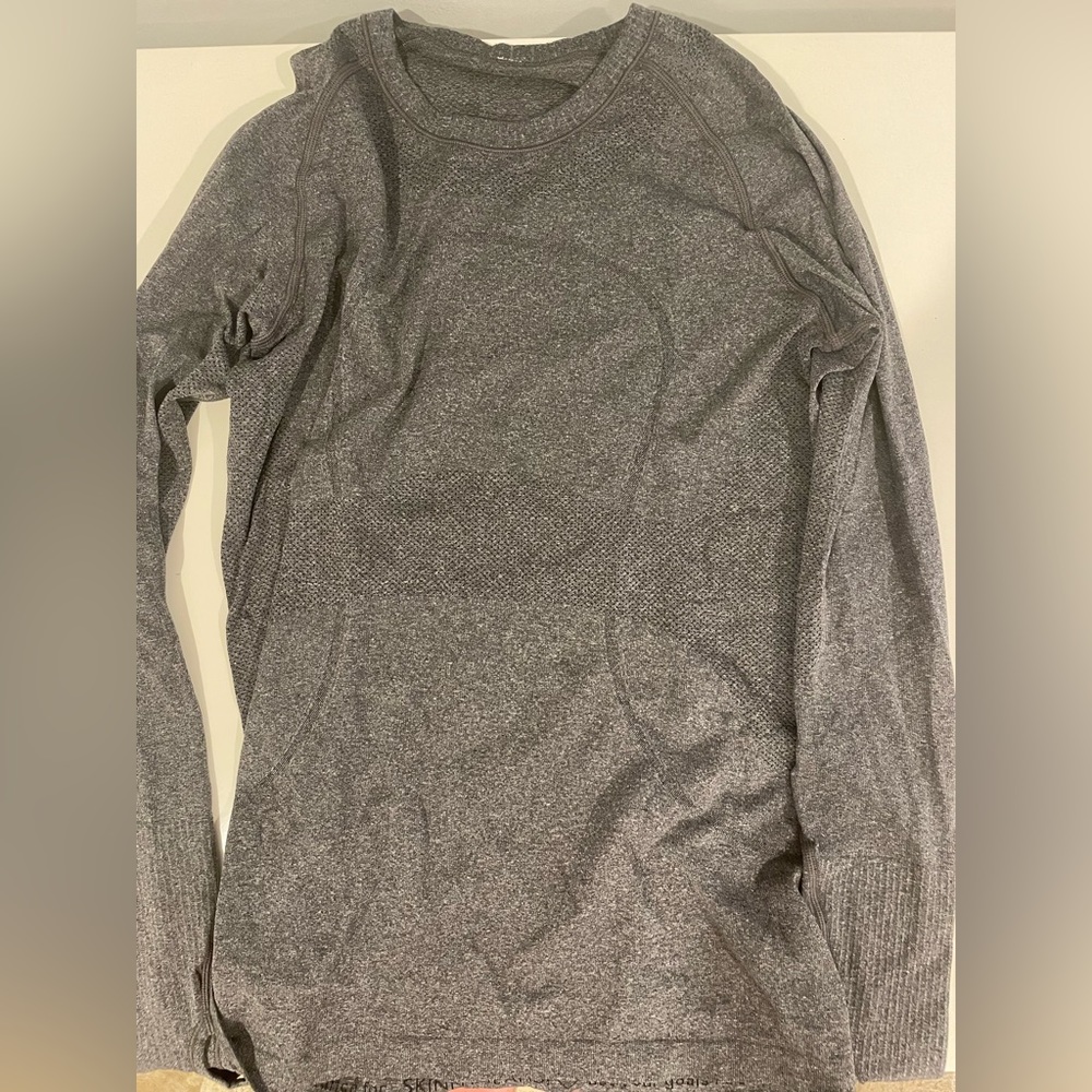 Lululemon Swiftly Tech Long Sleeve size 8
